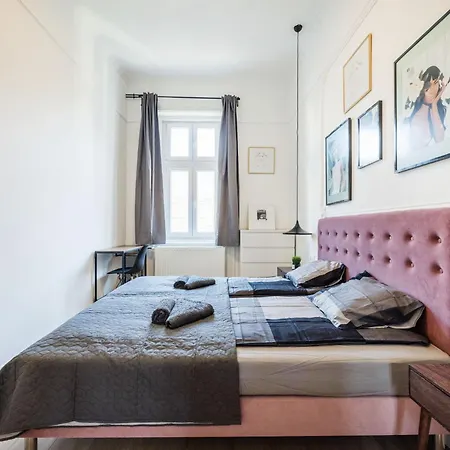 Downtown Comfort - Work, Relax, Explore Lejlighed Budapest