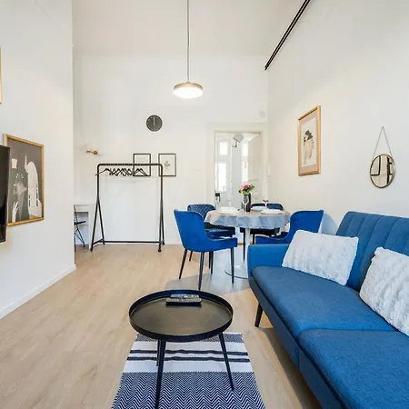 Downtown Comfort - Work, Relax, Explore 아파트 부다페스트