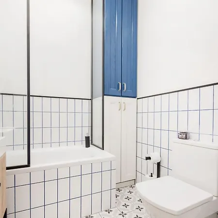 Downtown Comfort - Work, Relax, Explore