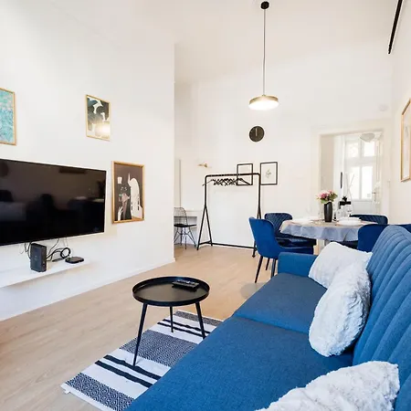 Downtown Comfort - Work, Relax, Explore Budapest