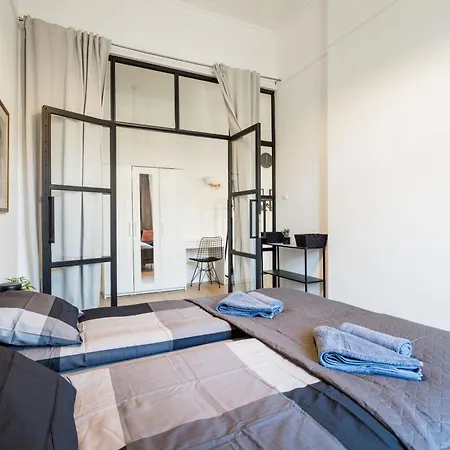 Downtown Comfort - Work, Relax, Explore * Budapest