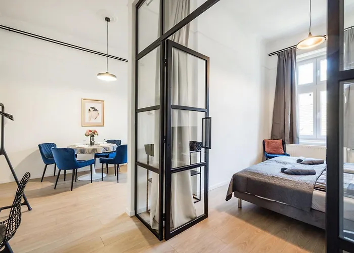 Downtown Comfort - Work, Relax, Explore