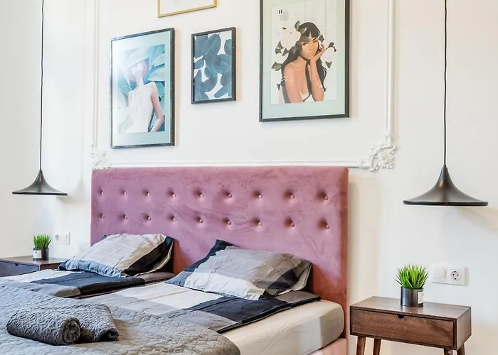 Downtown Comfort - Work, Relax, Explore *