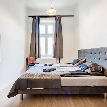 Downtown Comfort - Work, Relax, Explore Apartment